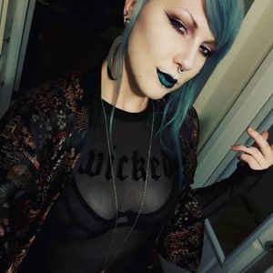 Meet your Posher, Isla